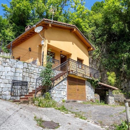 Willa Casa En Campo De Caso Zewnętrze zdjęcie