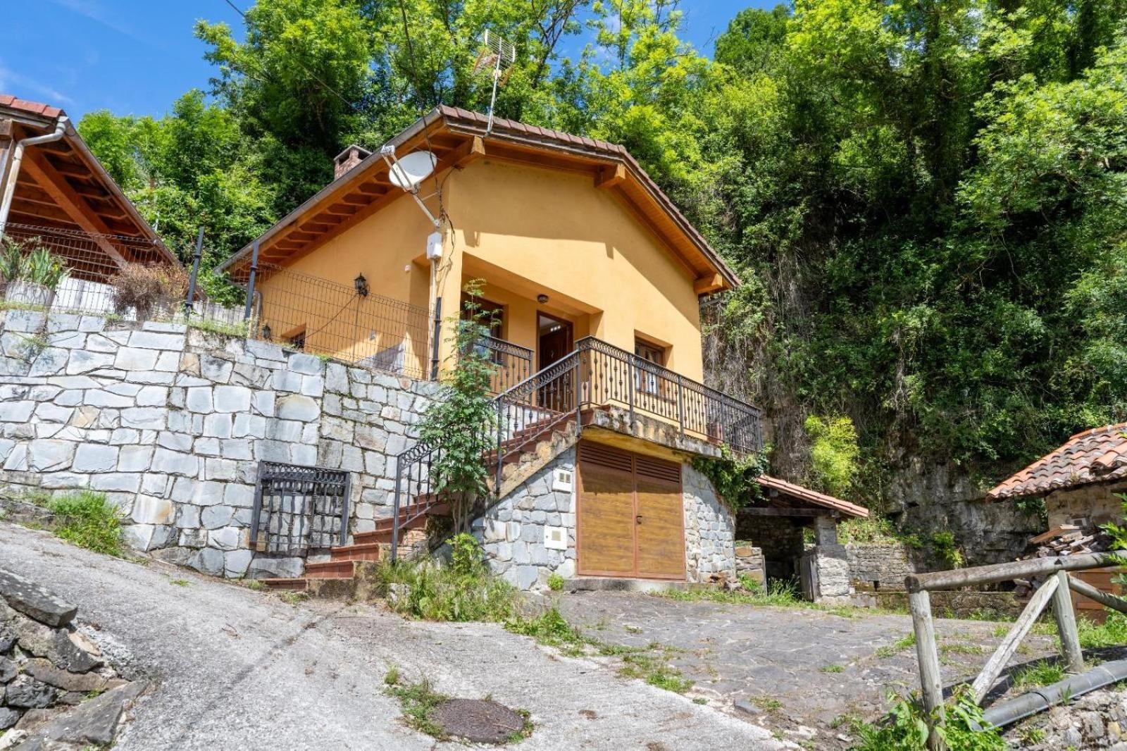 Willa Casa En Campo De Caso Zewnętrze zdjęcie