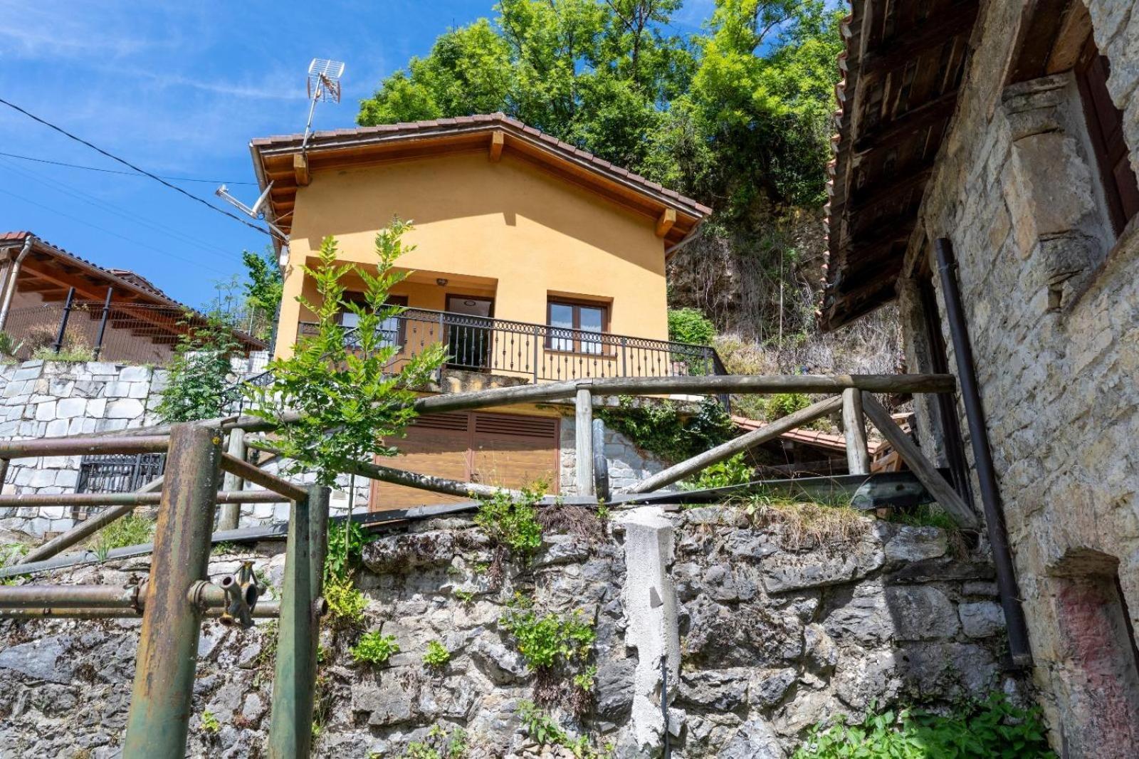 Willa Casa En Campo De Caso Zewnętrze zdjęcie